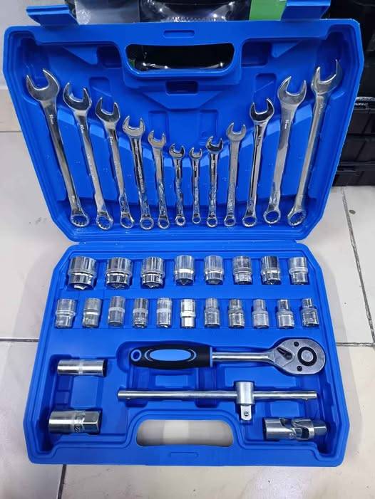 Hand tool set Condition brand making order inbox