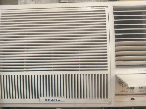 Good condition window and split ac and old