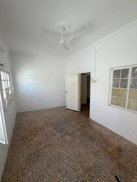 BHK flat rent in Hoora near Zainalmarket unfurnished