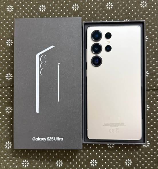 Samsung ultra gb Excellent condition Complete box Samsung
