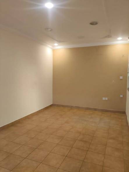 big bedrooms bathroom Hall Balcony parking Open area