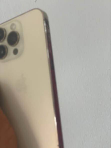 iPhone Pro gold giga battery display iPhone Pro