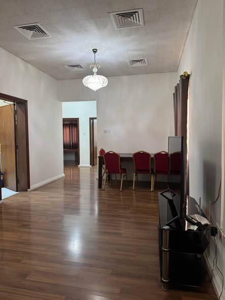 Description Apartment Features Bedrooms with attached Description Apartment