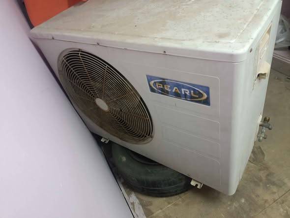 Good working condition Split ac Pearl ton Good