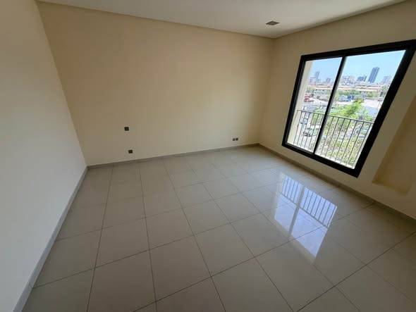 Amazing Fully Furnished Bedroom Apartment With Amazing Fully