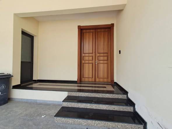 gorgeous semi furnished bhk villa AT BU GHAZAL