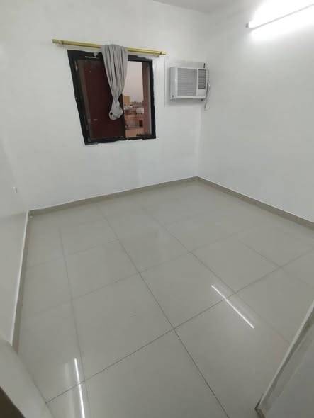 rent in Qudaibiya near universal room kitchen and