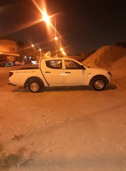 Tel Mitsubishi pick up model model Pa Tel