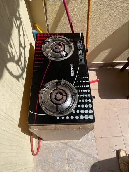 Stove with cylinder kilo capacity Working good Pick