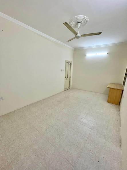 Studio rent with EWA in Muharraq Hallah near