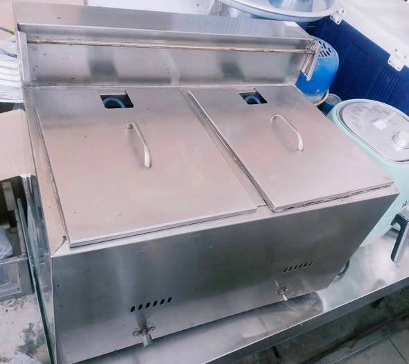 Kitchen equipment second hand good working conditio Kitchen