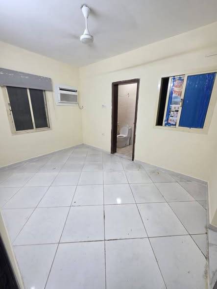 rent in Qudaibiya room and bathroom including ele