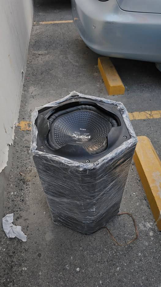 Sony subwoofer working perfectly cheak before buying Sony